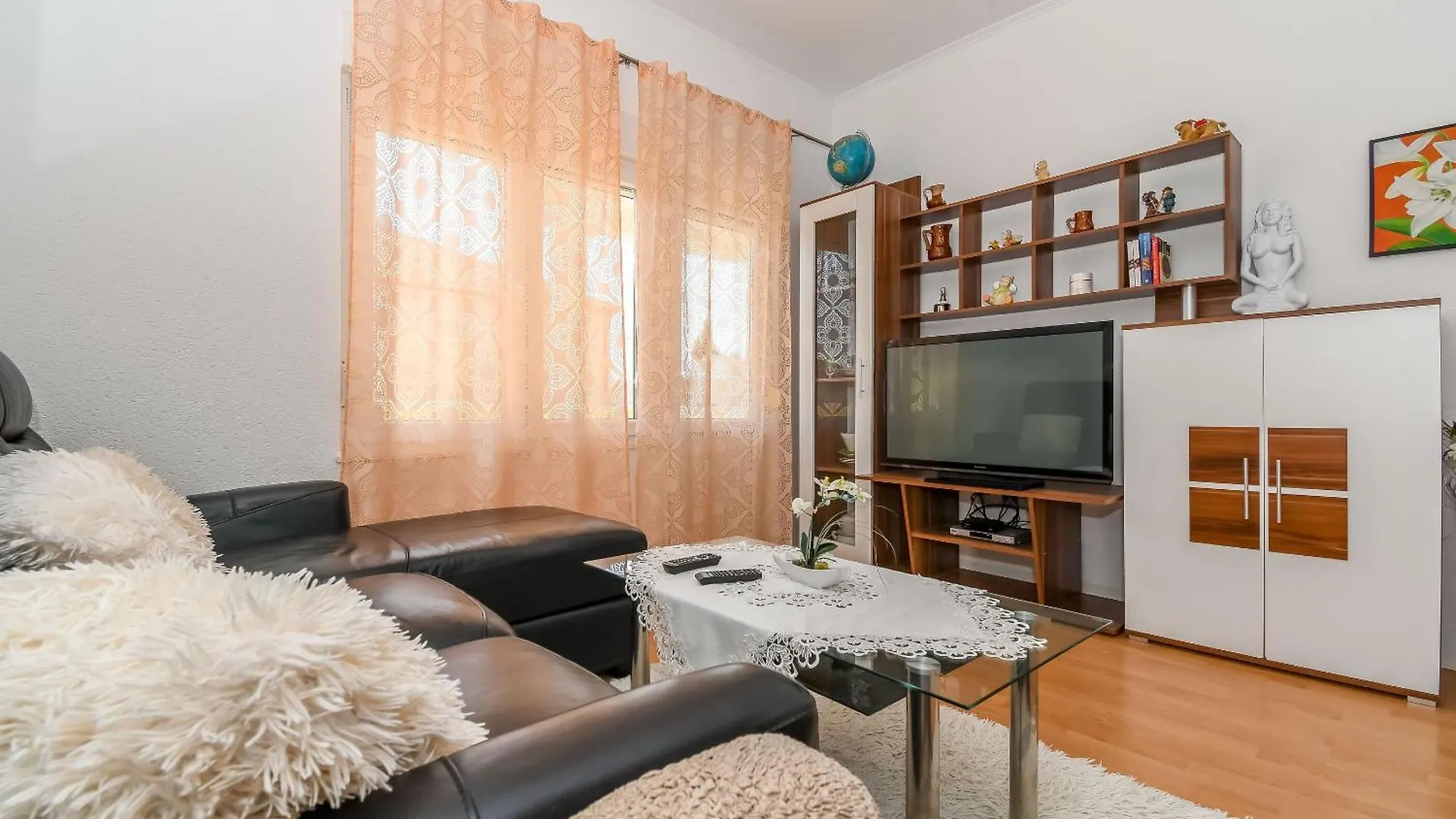 Apartments Tabak Trogir 0*,