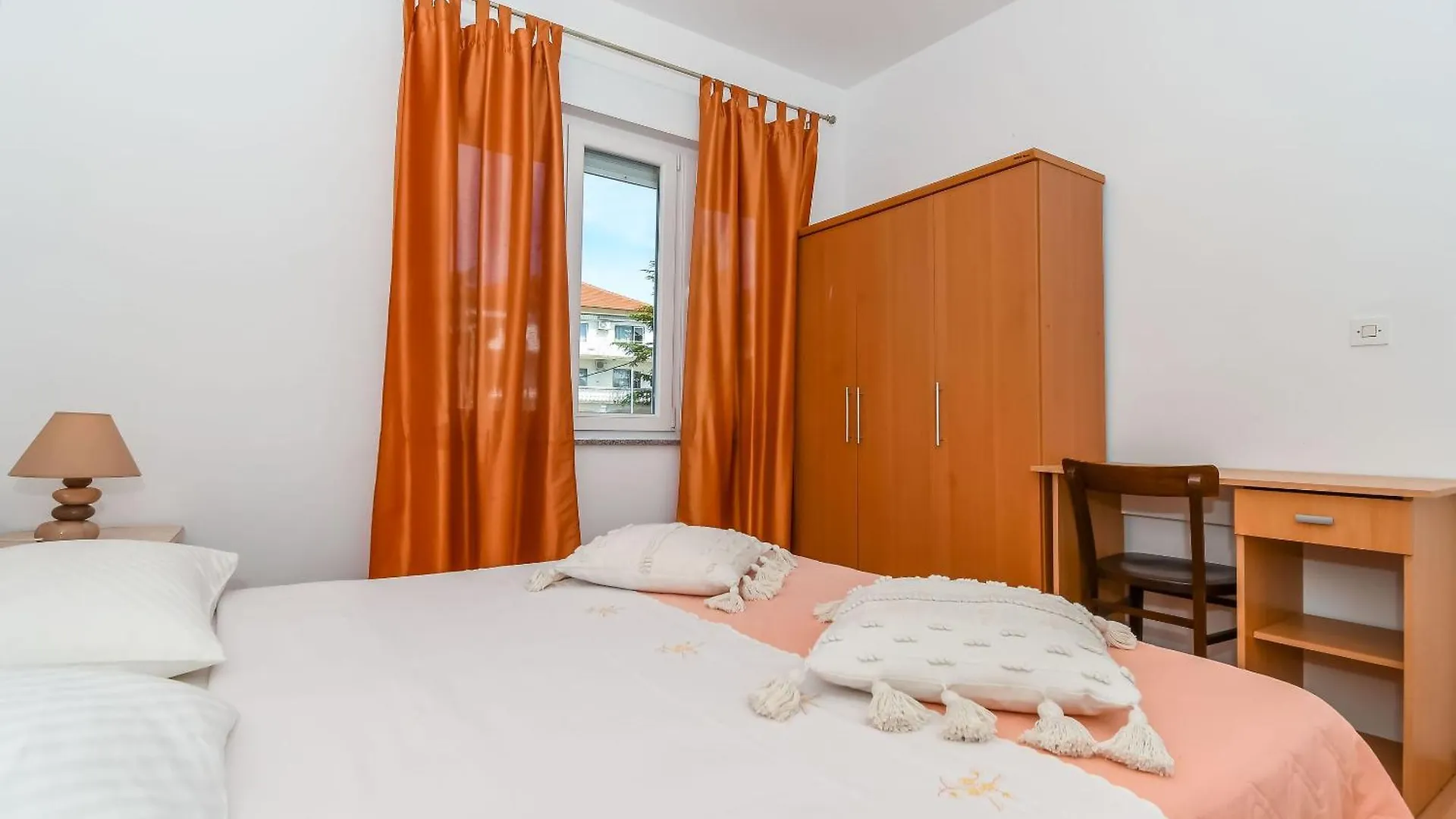 Apartments Tabak Trogir 0*,
